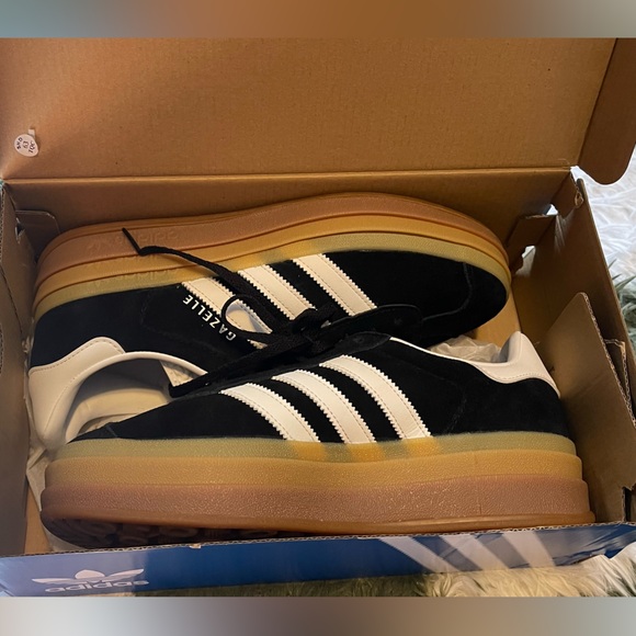 NWT Adidas Gazelle Bold Stackforms - Picture 5 of 16